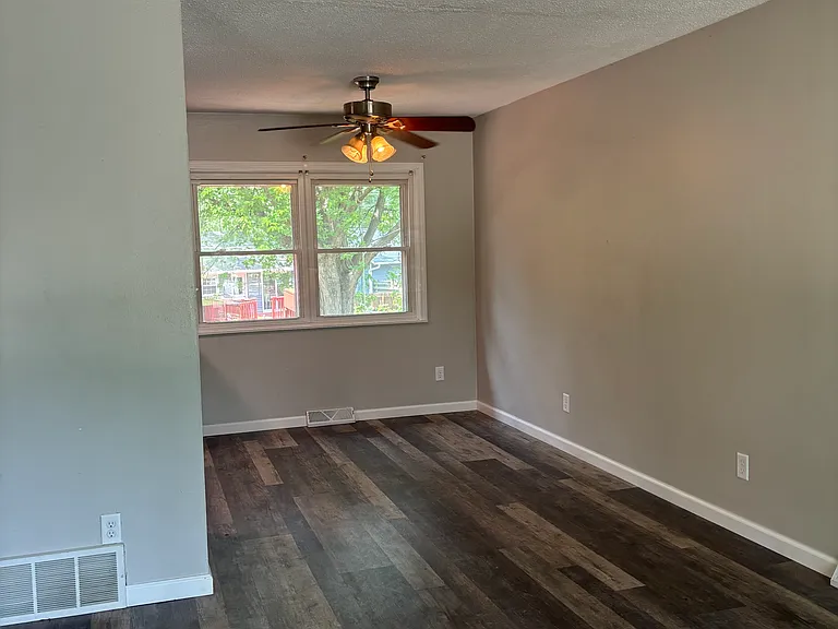 3222 Iverness Ct — Photo 9