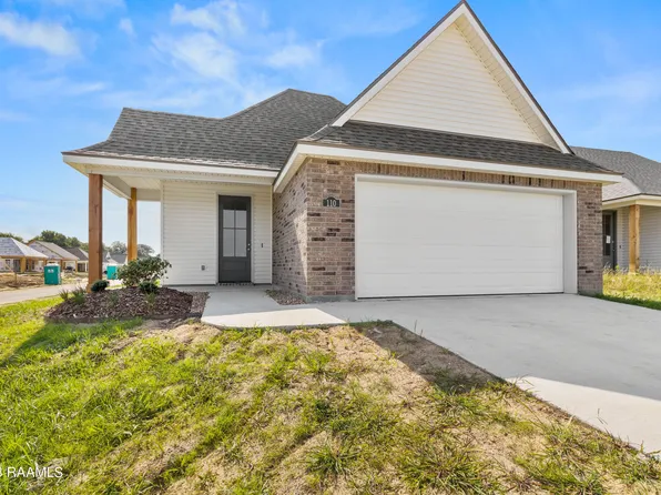 110 Harvest Ln, Abbeville, LA 70510