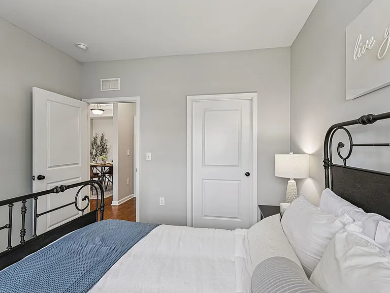 Cumberland Trace Village Apartments — Photo 23
