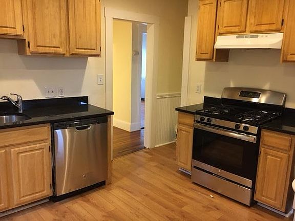 2nd image of 152 Washington St #3