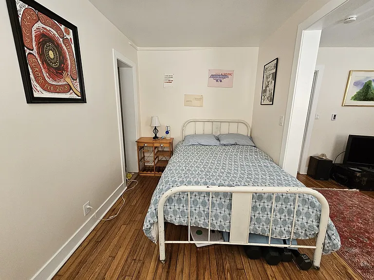 7328 N Honore St #1 — Photo 6