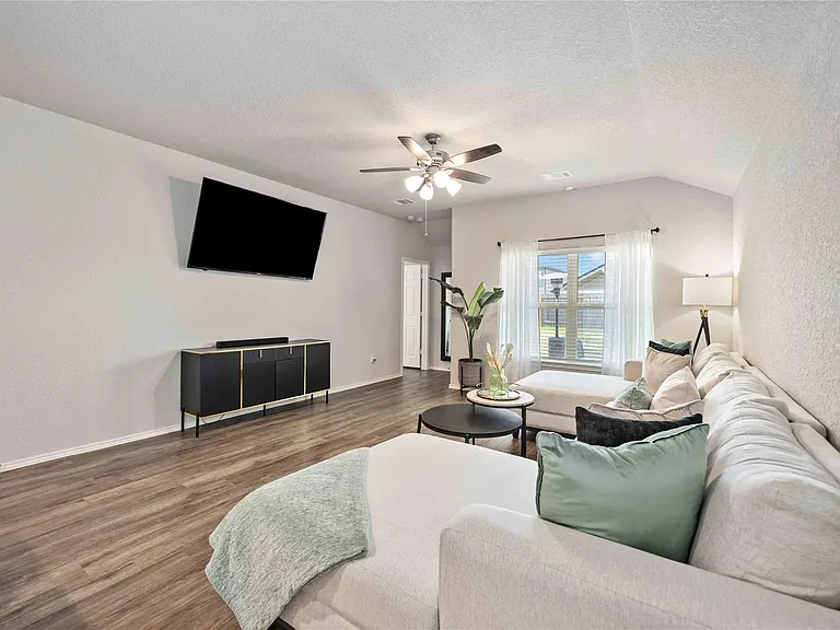 10527 Meadow Saffron Dr — Photo 6