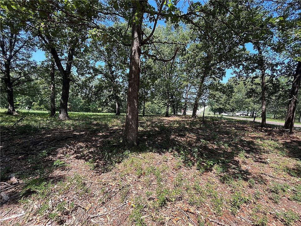 2nd image of TRACT Two Uu Hwy