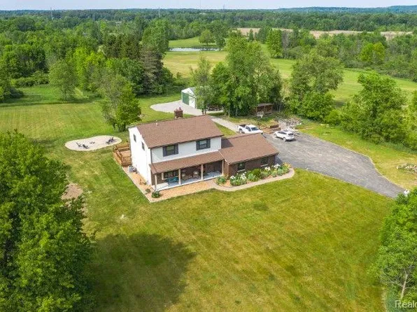 2930 Auten Rd, Ortonville, MI 48462