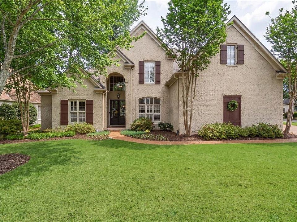 1st image of 166 Ivy Brook Ln