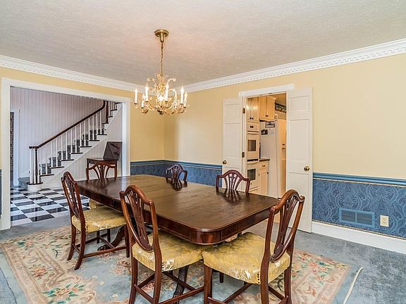 4th image of 4316 Cove Way NE