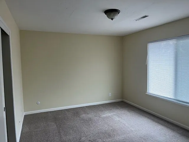 2031 Ascot Dr #4 — Photo 7