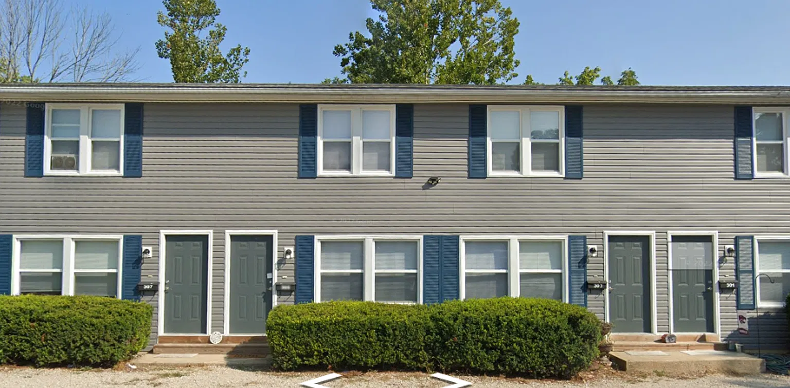 Recently Renovated 2 Bedroom 2.5 Bathroom Townhome — Photo 1