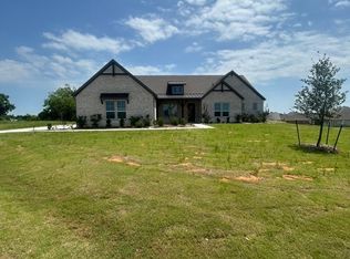 1003 Webb Ct, Van Alstyne, TX 75495
