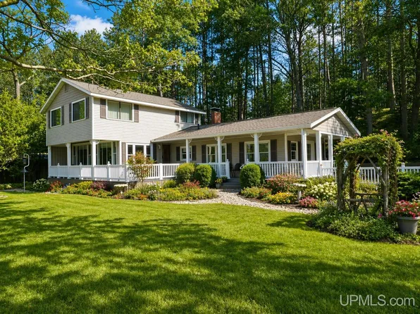8329 Garth Point Ln #2525, Rapid River, MI 49878