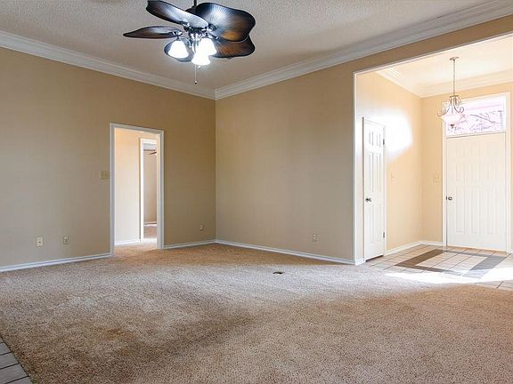 3rd image of 311 Brown Dr