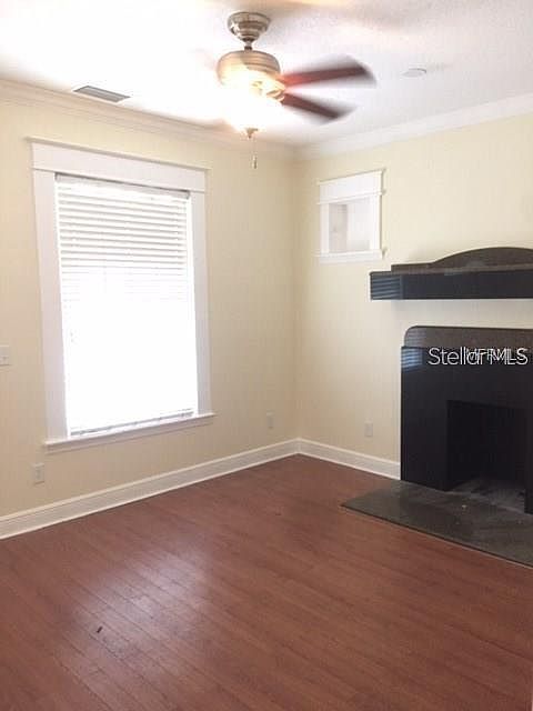 2nd image of 114 S Willow Ave #B