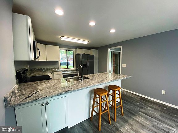 3rd image of 19431 Battleridge Way