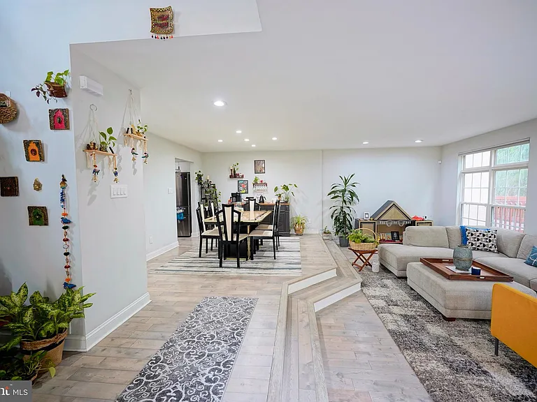 16 Buckingham Pl — Photo 12