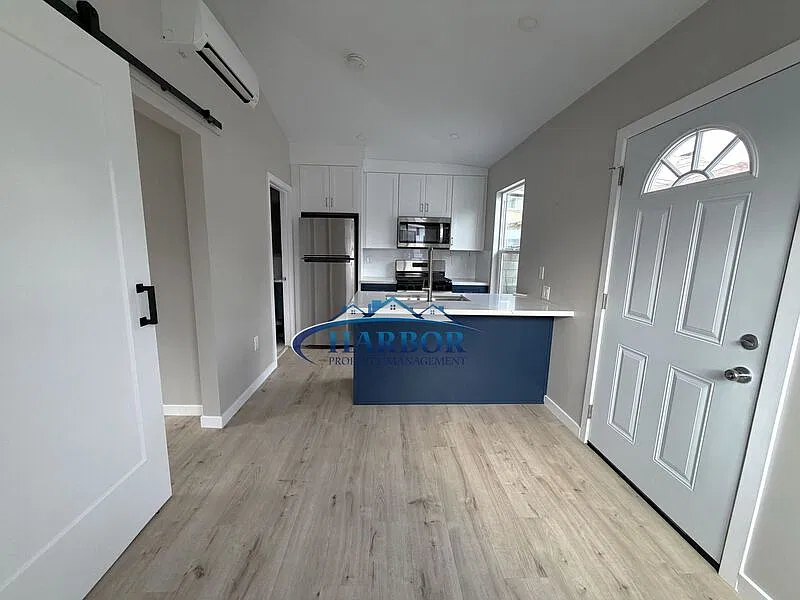 1 bed, 1.0 bath, $1,875 — Photo 4