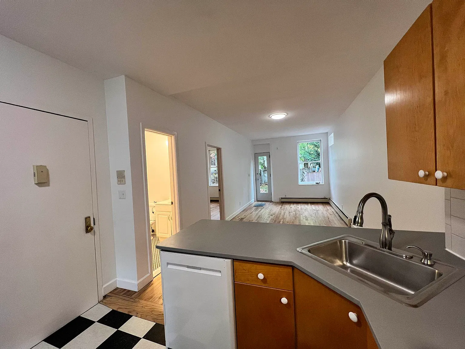 249 15th Street — Photo 3