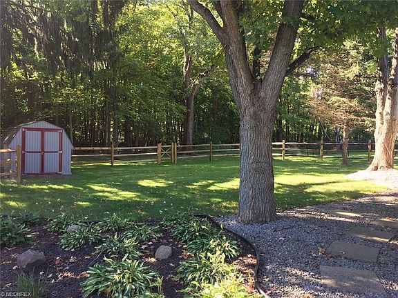 5th image of 897 Edenridge Dr