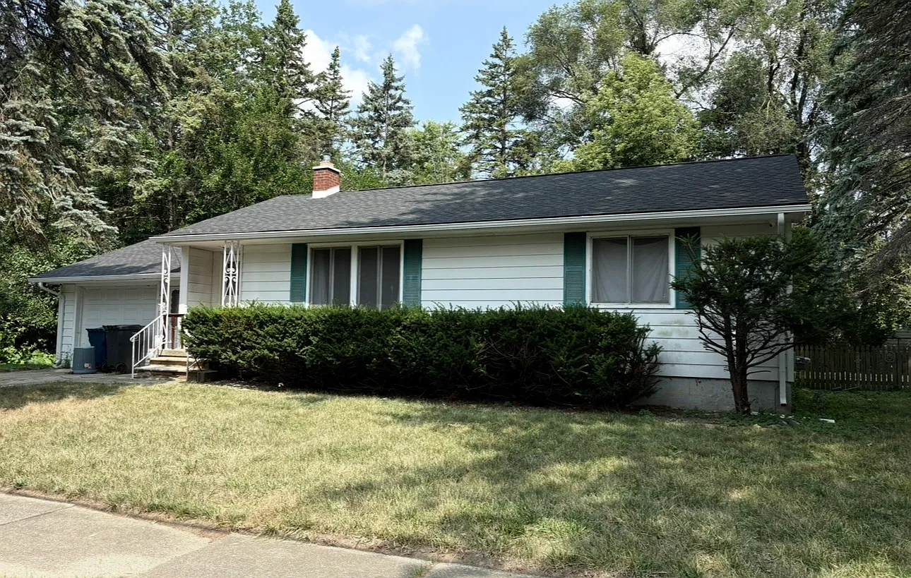 1524 Waldman Avenue - 1 — Photo 1