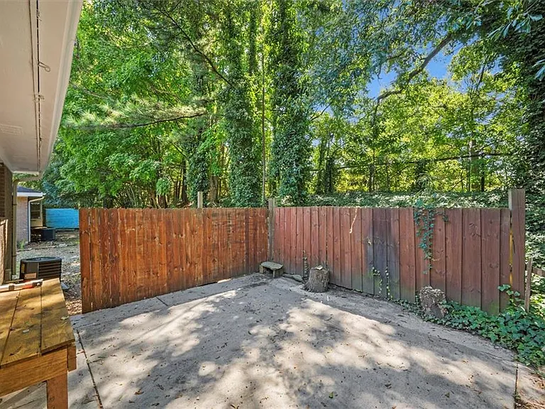 190 Opal Dr — Photo 17