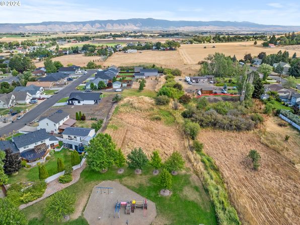 4097 Gemini Dr, La Grande, OR 97850
