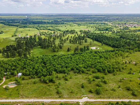 348 Private Road 77003, Liberty, TX 77575