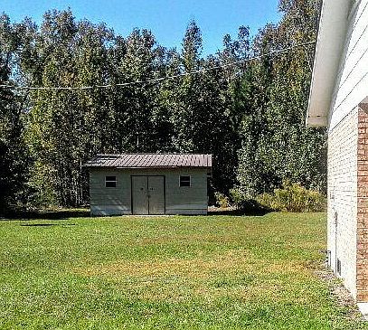 Utility shed w/elec 220sf 