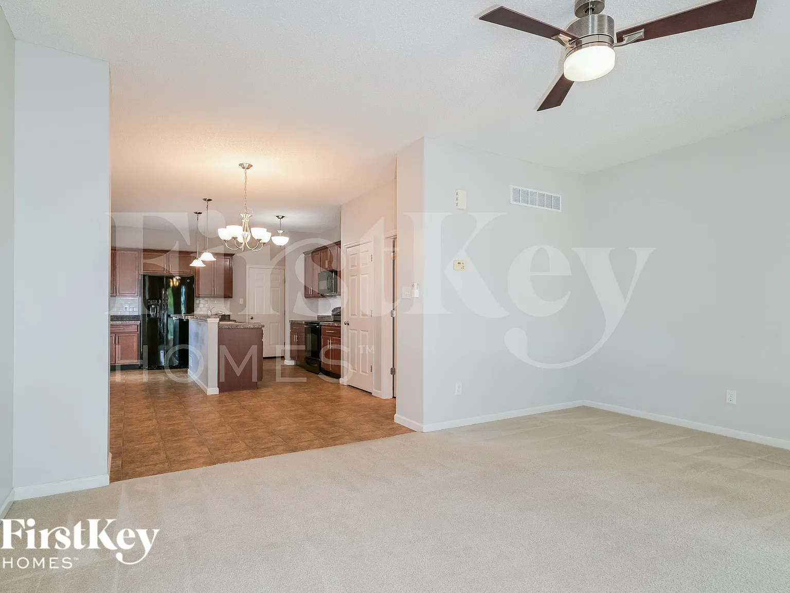 3 bed, 2.0 bath, 1550 sqft, $2,020 — Photo 3