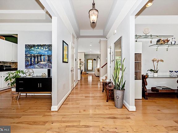 4th image of 22405 Brook Point Way