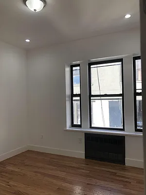 Rented by Triplemint | media 17