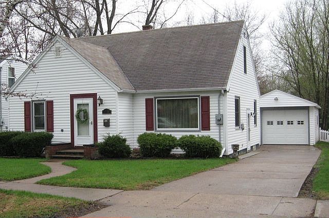 1008 Arlington