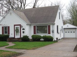 1008 W Arlington St, Marshfield, WI 54449