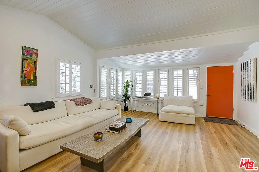 2 bed, $5,495 — Photo 2