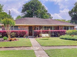 5711 Valkeith Dr, Houston, TX 77096