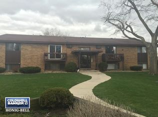 11631 Roberts St APT 8, Mokena, IL 60448