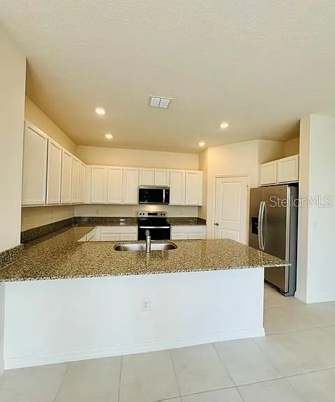 754 Overpool Ave — Photo 4