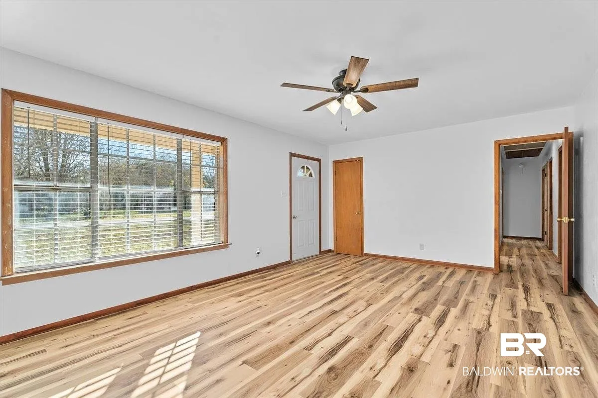 3 bed, 2.0 bath, 1663 sqft, $1,850 — Photo 3