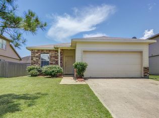215 Splintered Arrow Dr, La Marque, TX 77568