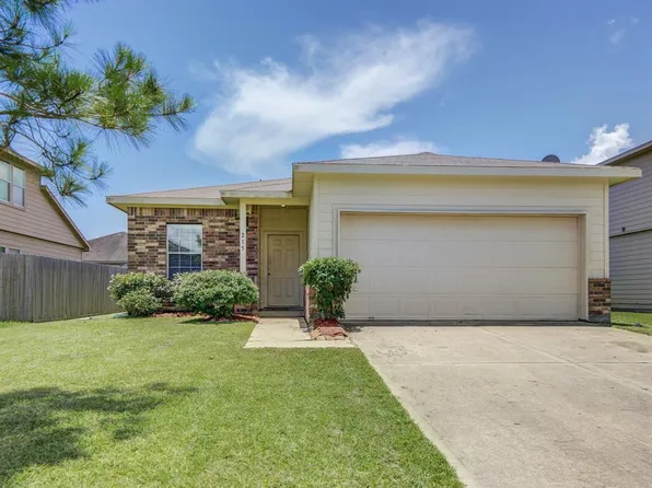 215 Splintered Arrow Dr, La Marque, TX 77568