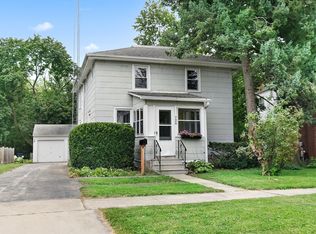 726 S 2nd St, Dekalb, IL 60115