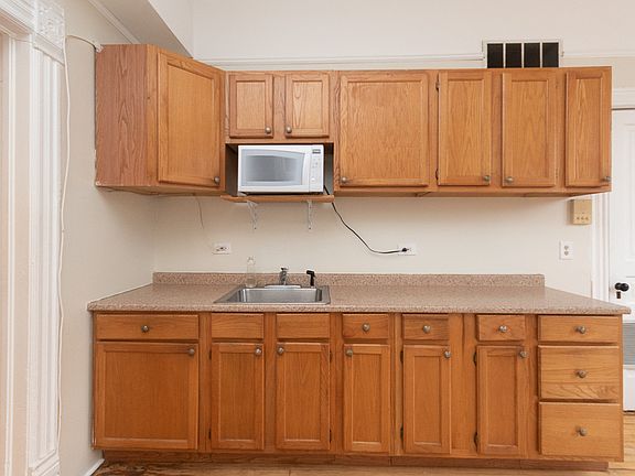 2nd image of 1723 W Huron St #Ch2