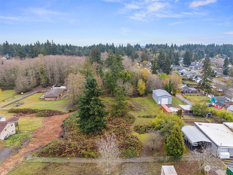 Great property mixed use lot in East Bremerton UGA.>