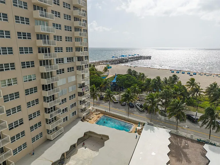 133 N Pompano Beach Blvd #501 — Photo 41
