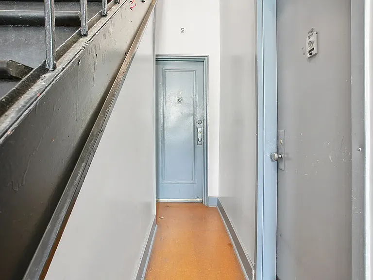 258 Halsey St #1 — Photo 12