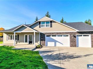 184 Royal Loop, Sequim, WA 98382