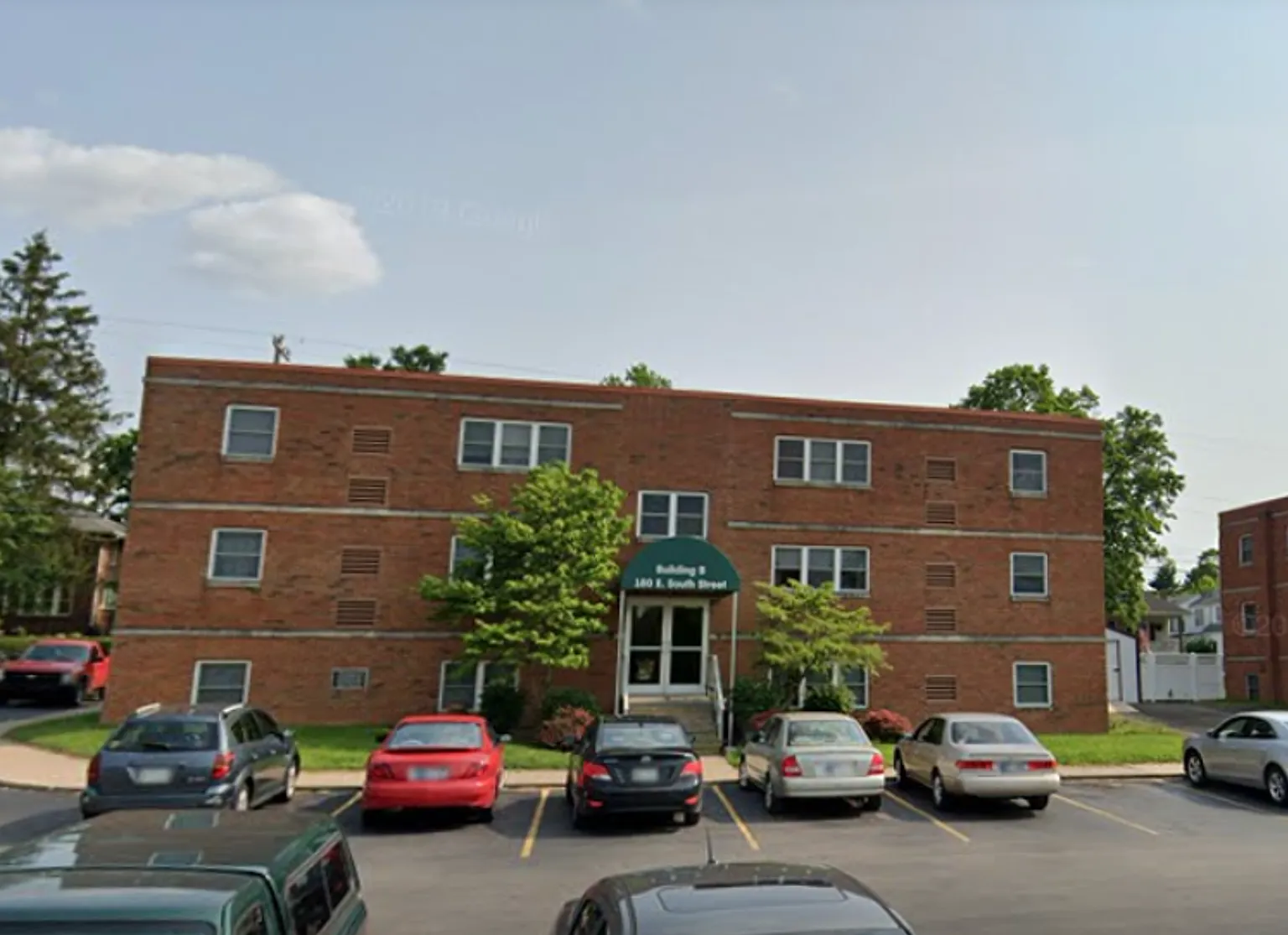 Parkside Apartments — Photo 2
