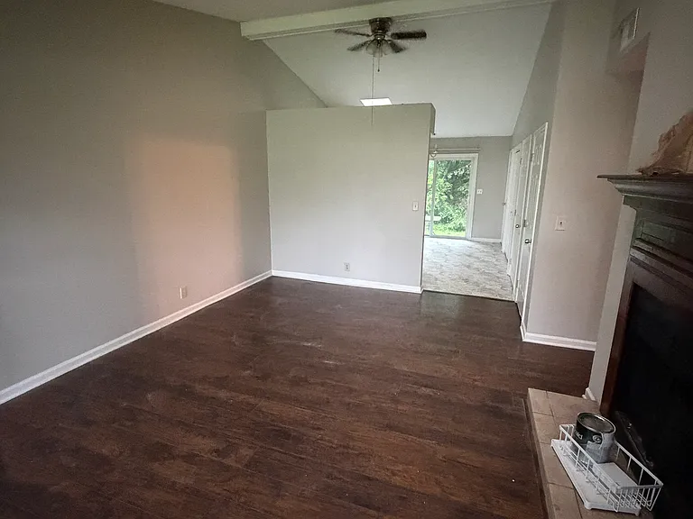 3732 Chamberlain Ct — Photo 7