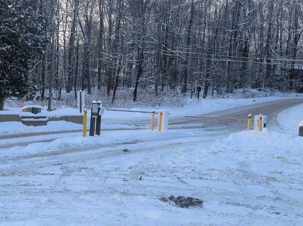 1088 Maverick Trl, Newfoundland, PA 18445