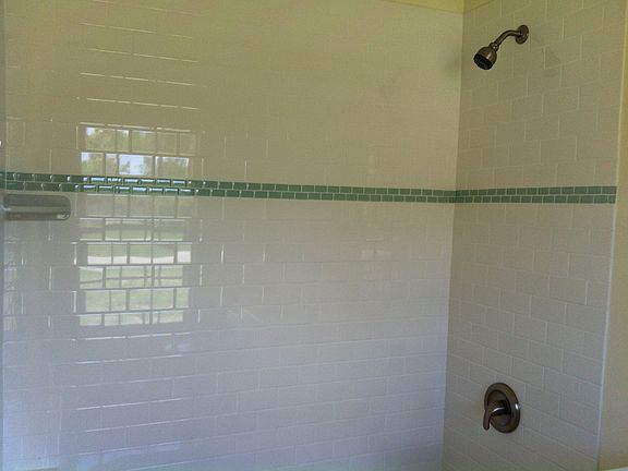 5th image of 1700 Pleasant Dr