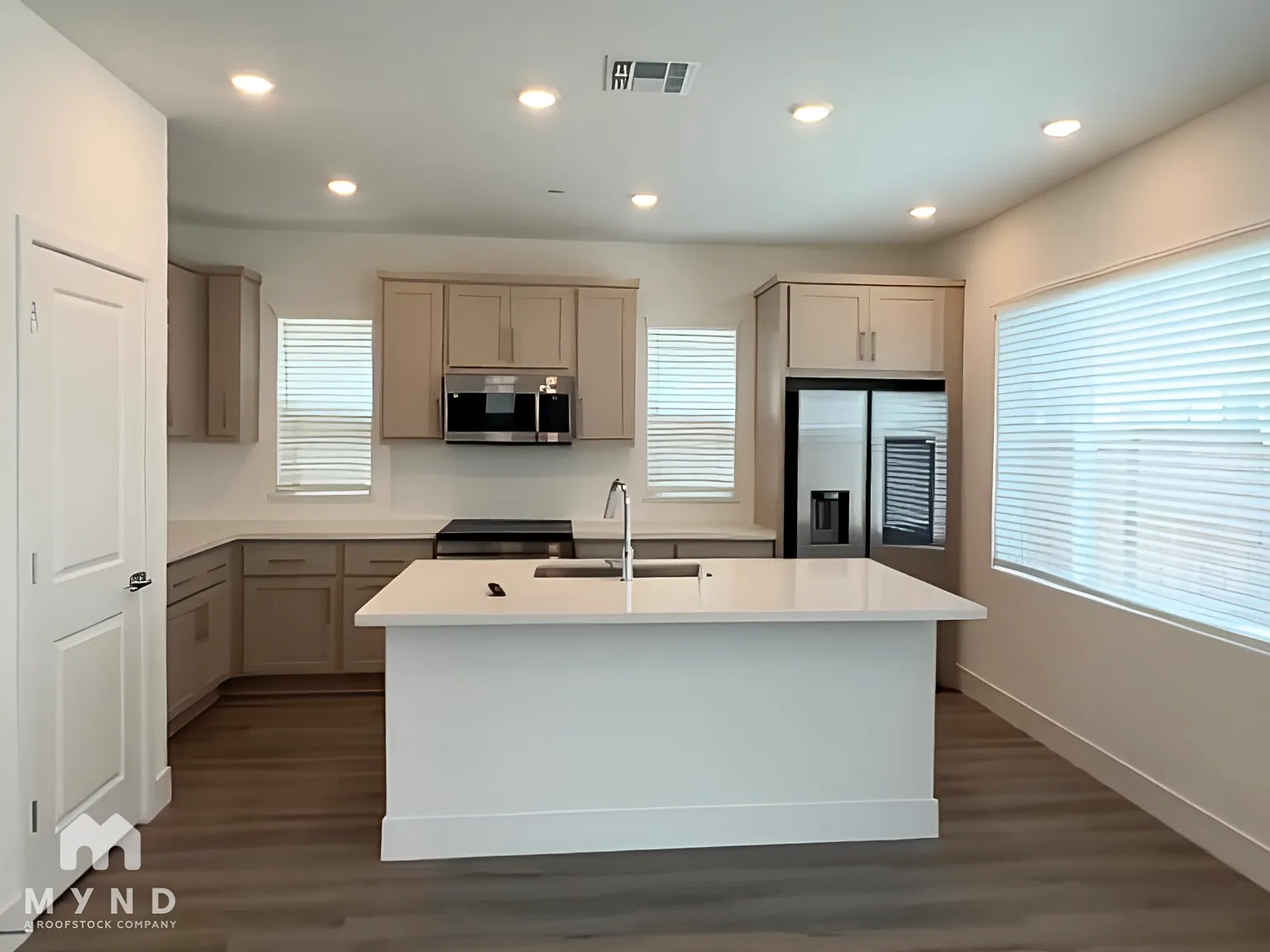 4 bed, 3.0 bath, 2151 sqft, $3,150 — Photo 3