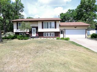 401 17th Ave NE, Aberdeen, SD 57401